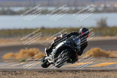 media/Dec-18-2022-SoCal Trackdays (Sun) [[8099a50955]]/Turn 14 (940am)/